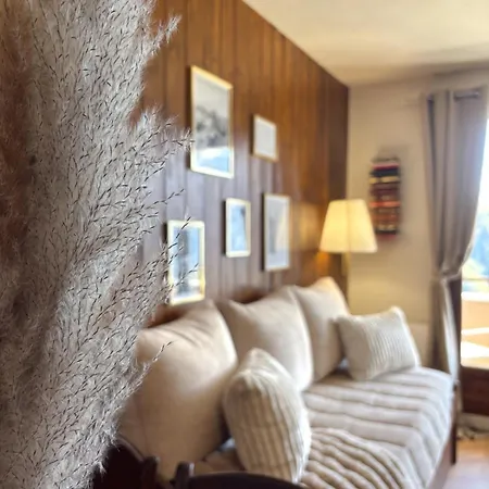 Cozy Cocoon With Breathtaking View And Covered Parking Les Deux Alpes